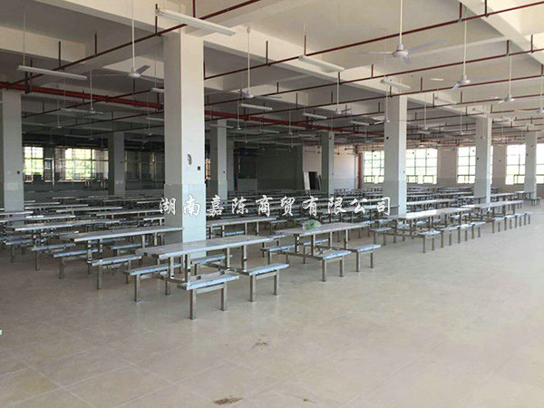 學校食堂餐桌1